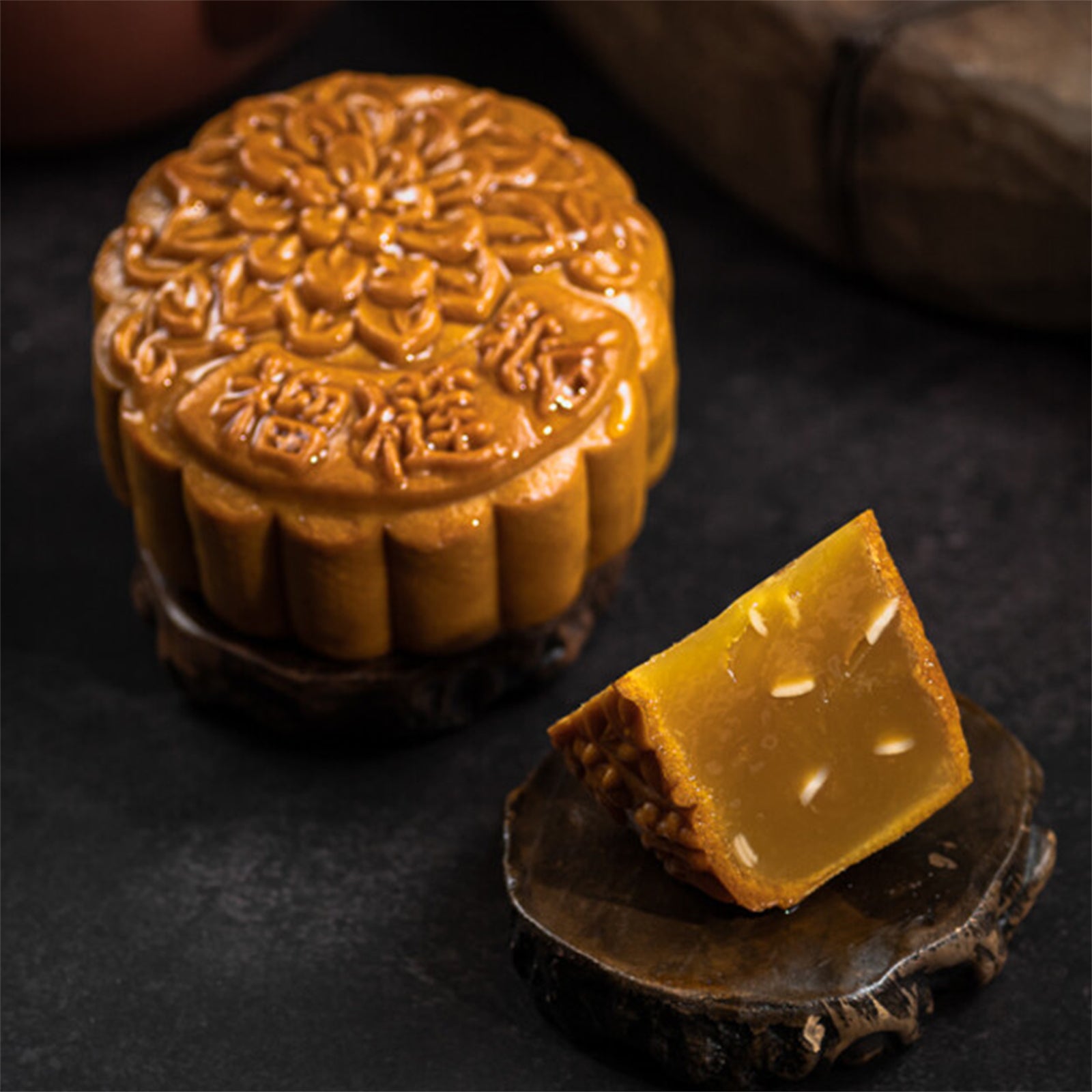 Fai Fong Durian Lotus Mooncake 180g